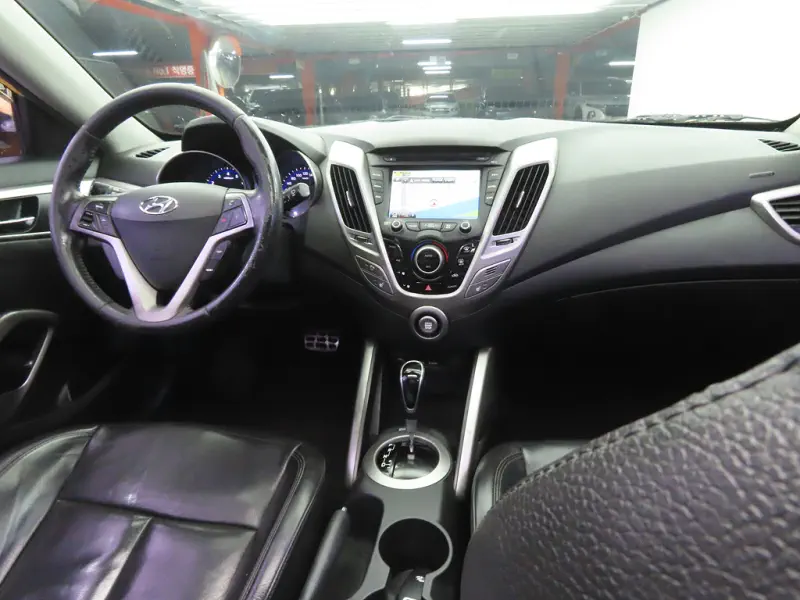 Hyundai Veloster