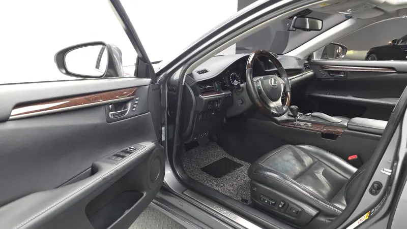 Lexus ES350