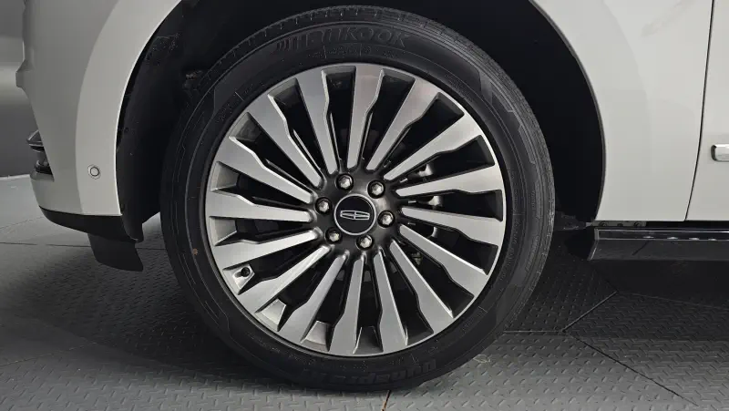Lincoln Navigator