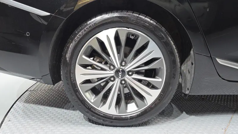 Kia K8