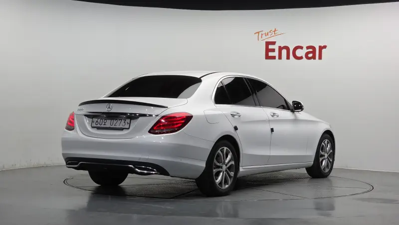 Mercedes-Benz C-Class