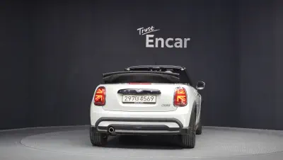 MINI Cabrio