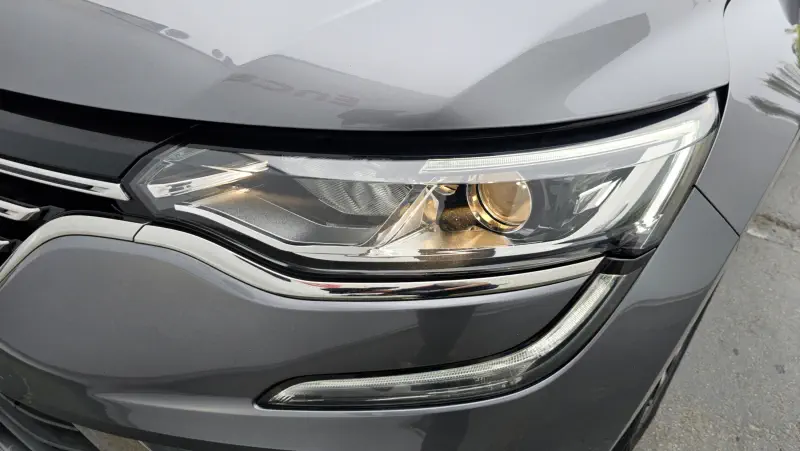 Renault SM6