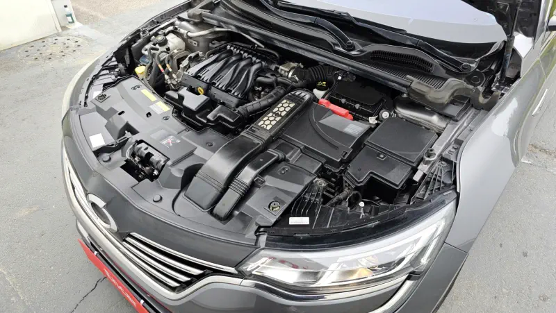 Renault SM6