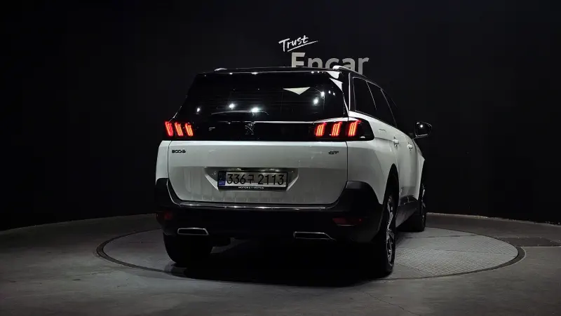 Peugeot 5008