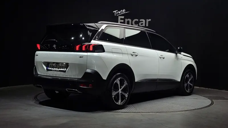 Peugeot 5008