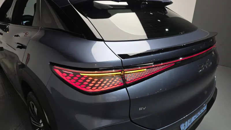 BYD Sealion 7