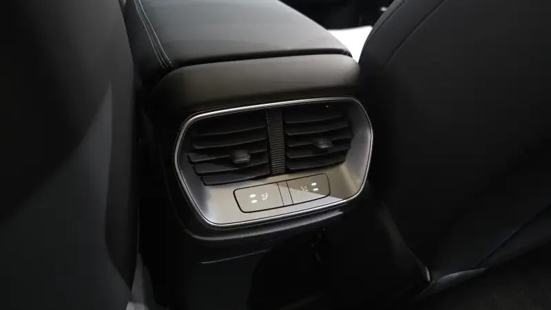 BYD Sealion 7