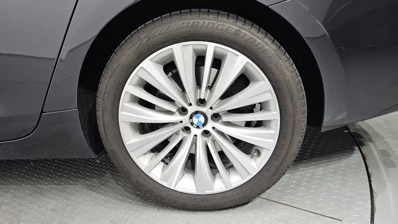 BMW 5-Series Gran Turismo