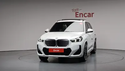 BMW iX1