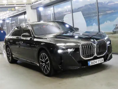 BMW 7-Series