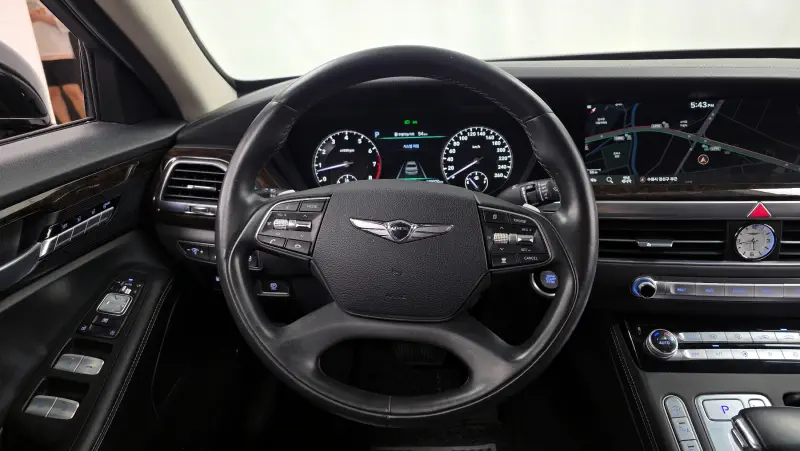Genesis G90