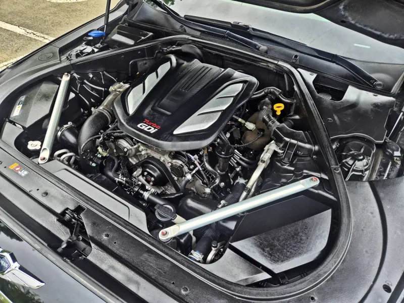 Genesis EQ900