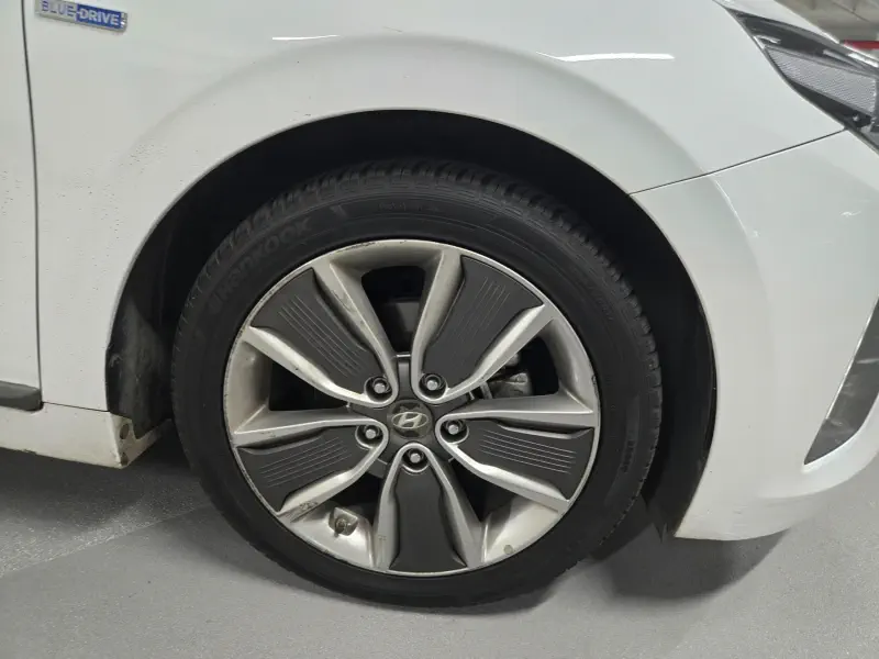 Hyundai Ioniq