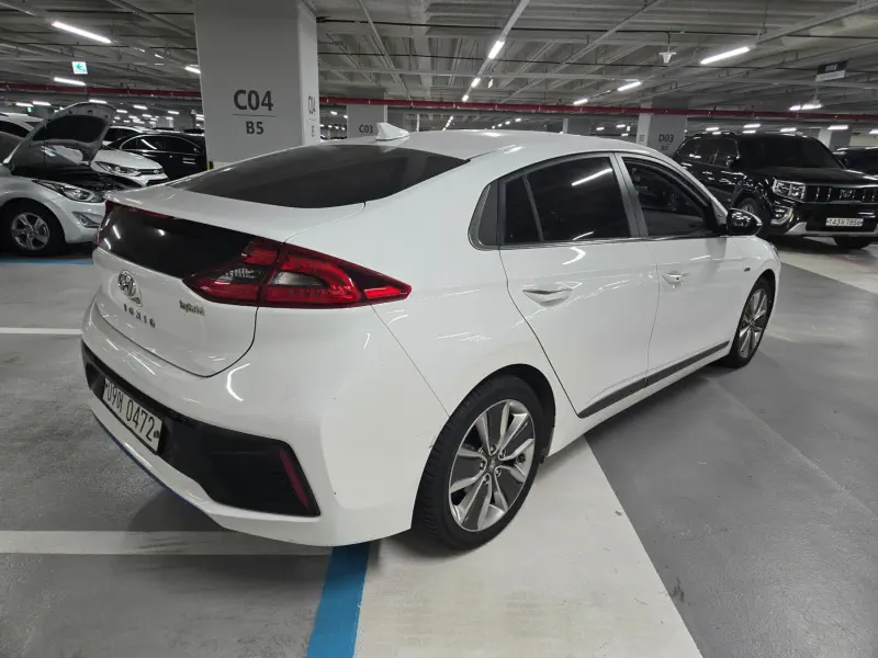 Hyundai Ioniq