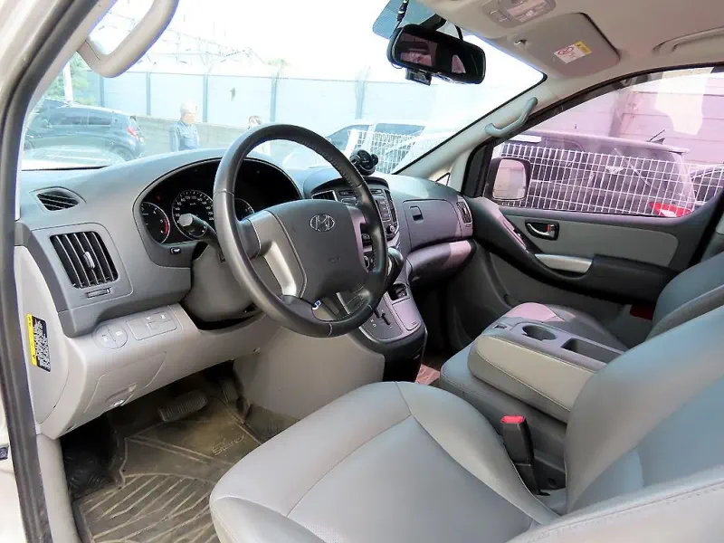 Hyundai Grand Starex