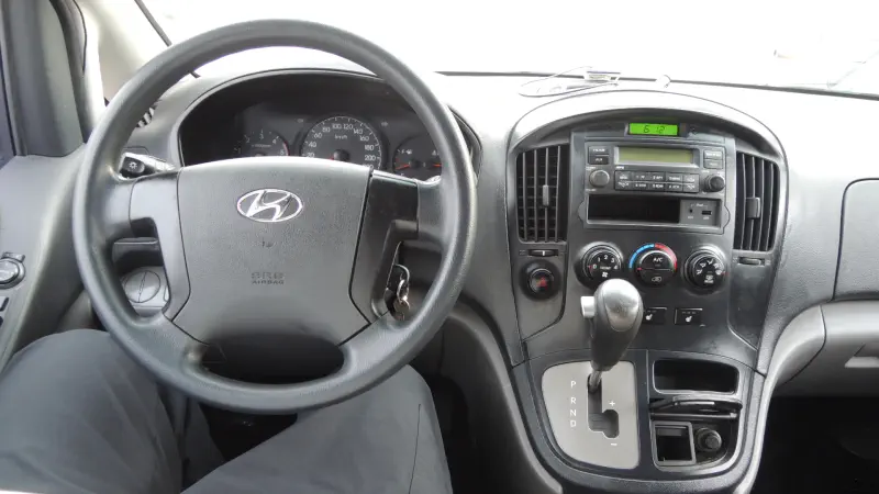 Hyundai Grand Starex