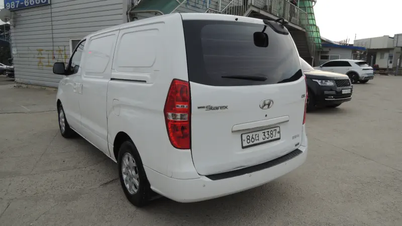 Hyundai Grand Starex