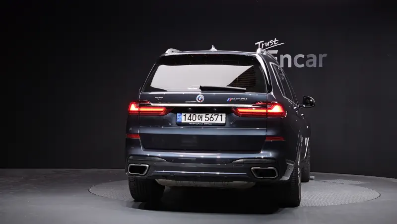 BMW X7