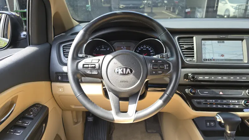 Kia Carnival