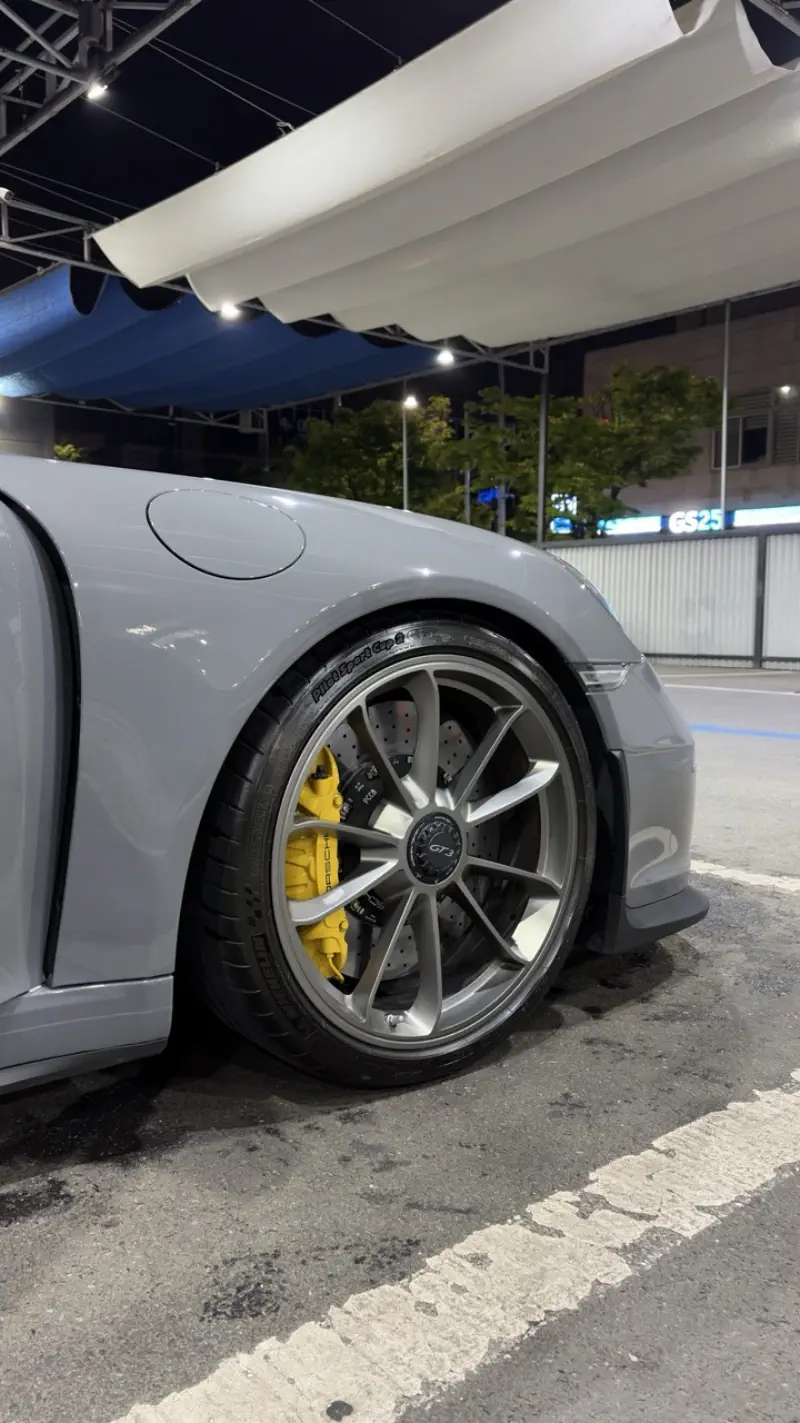 Porsche 911