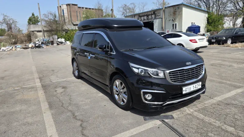 Kia Carnival