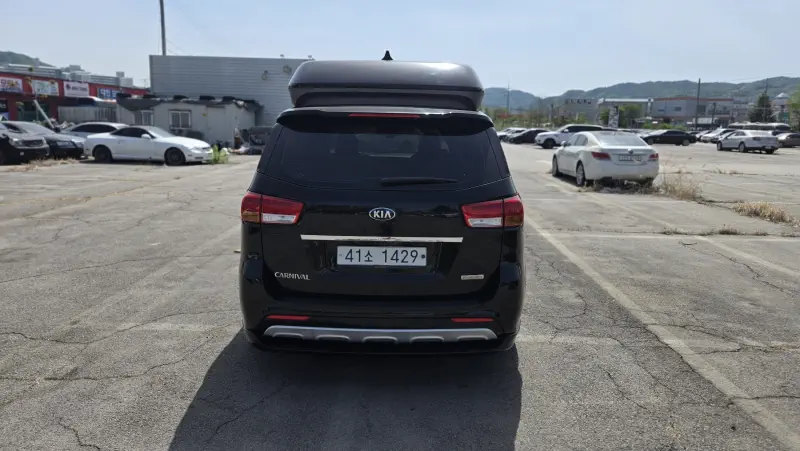Kia Carnival