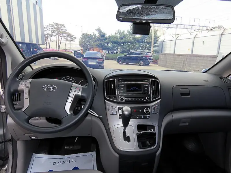 Hyundai Grand Starex