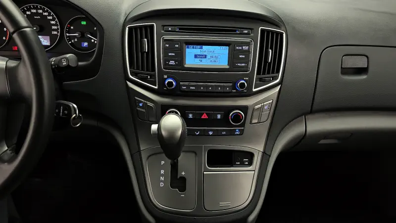 Hyundai Grand Starex