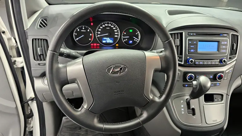 Hyundai Grand Starex