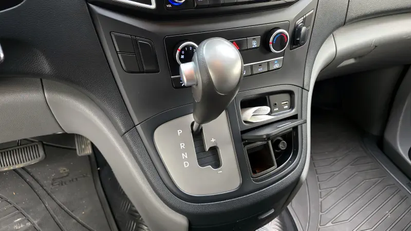 Hyundai Grand Starex
