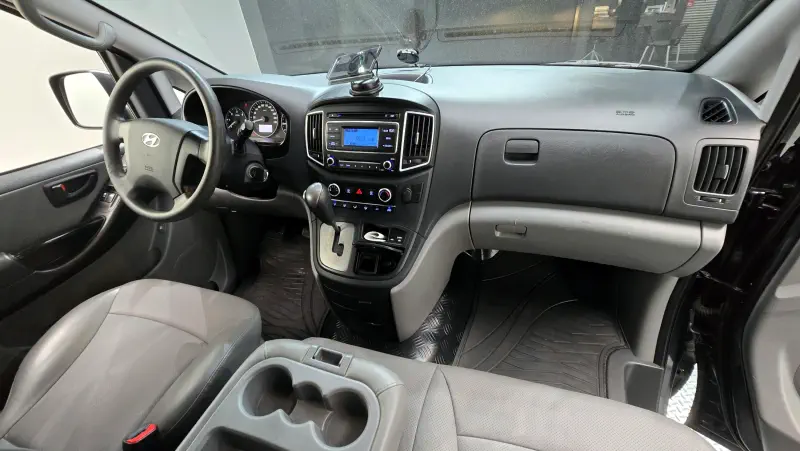 Hyundai Grand Starex