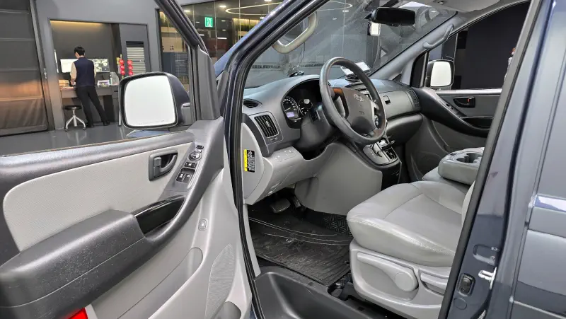 Hyundai Grand Starex