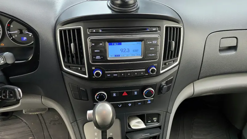 Hyundai Grand Starex