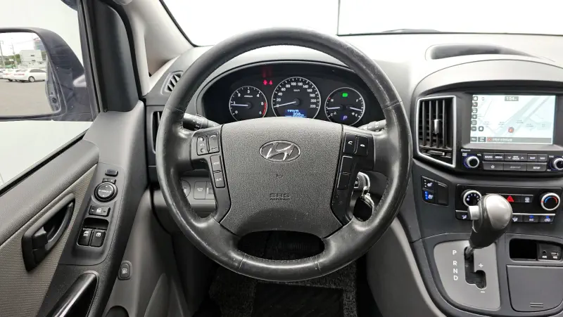 Hyundai Grand Starex
