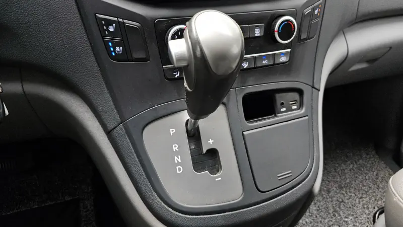 Hyundai Grand Starex