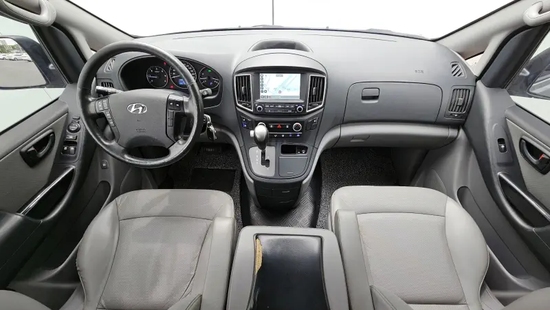 Hyundai Grand Starex