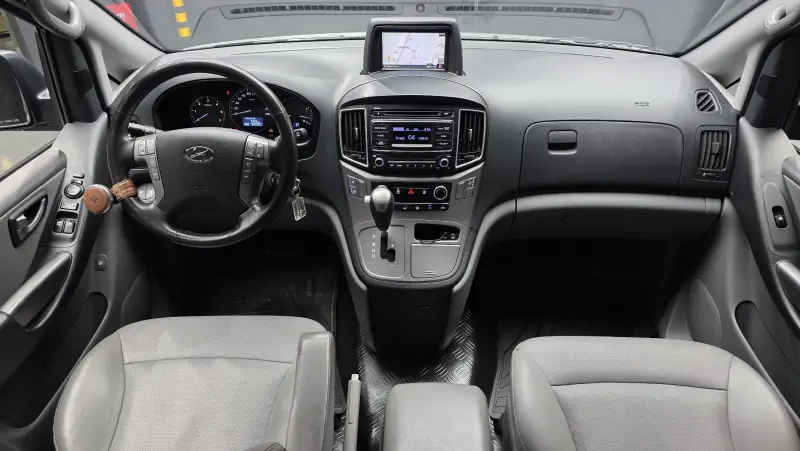 Hyundai Grand Starex