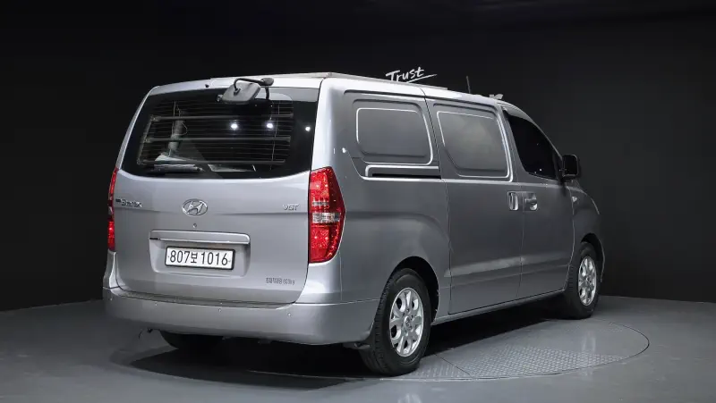 Hyundai Grand Starex