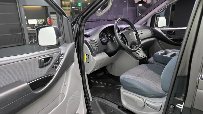 Hyundai Grand Starex