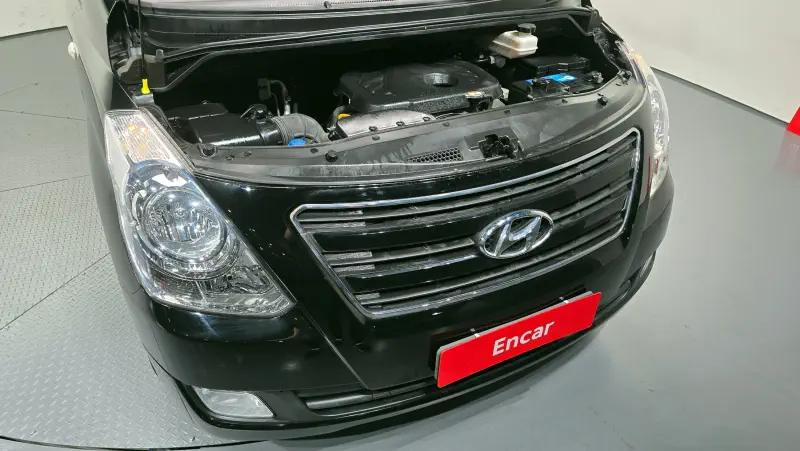 Hyundai Grand Starex