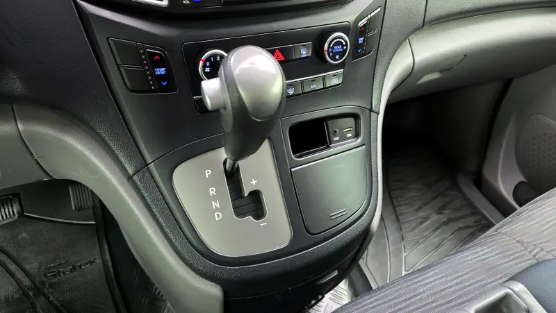 Hyundai Grand Starex