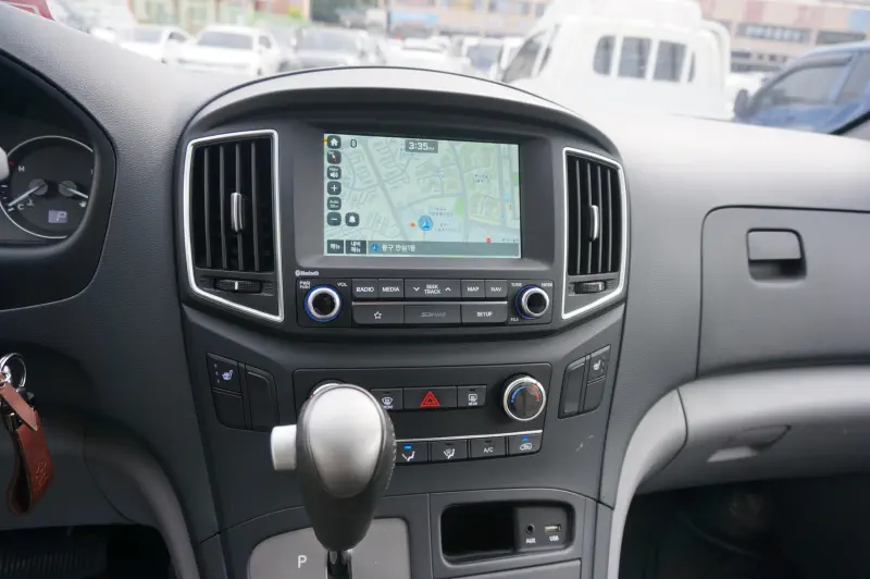 Hyundai Grand Starex