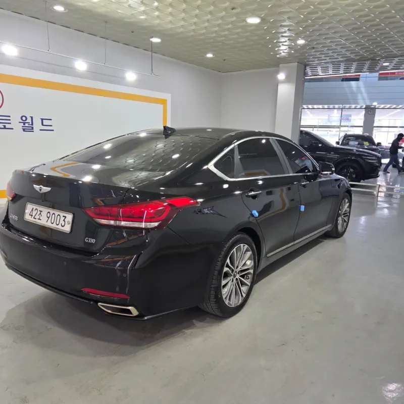 Hyundai Genesis