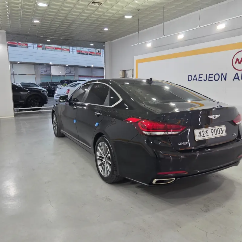 Hyundai Genesis