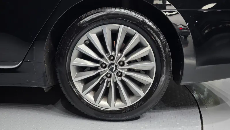 Hyundai Equus