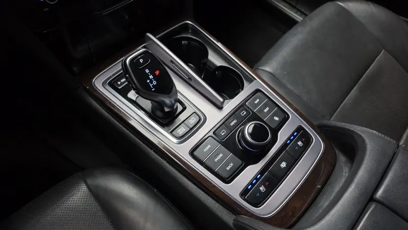 Hyundai Equus