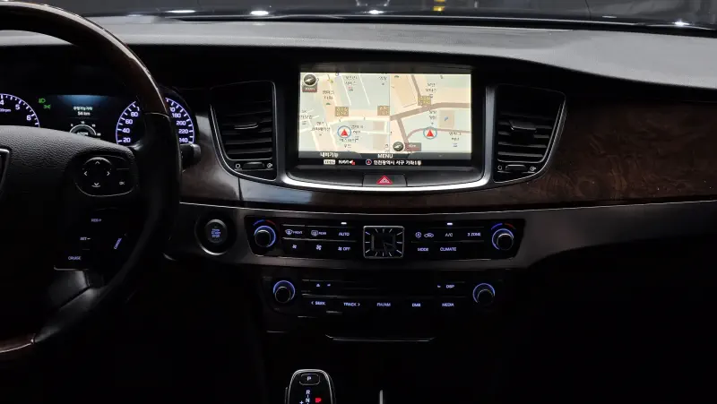 Hyundai Equus