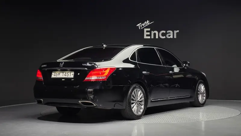 Hyundai Equus