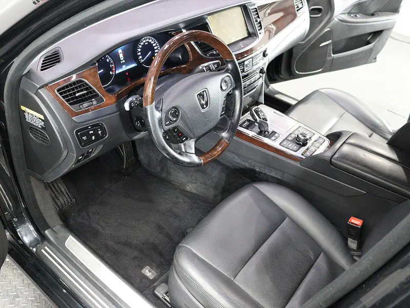Hyundai Equus